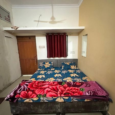 Khatu Shyam Guest House Ayodhya Exterior foto
